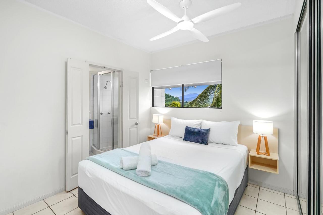 Amaroo At Trinity Aparthotel Trinity Beach Exterior photo
