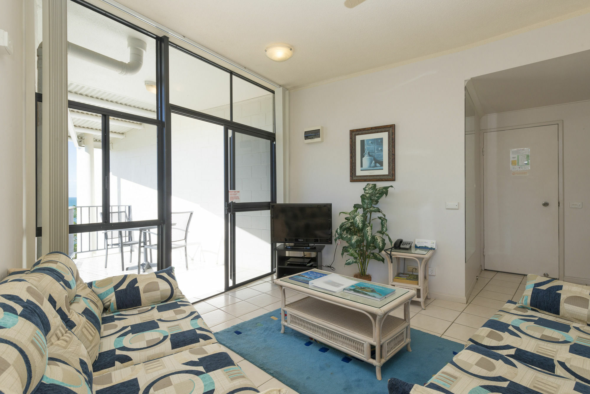 Amaroo At Trinity Aparthotel Trinity Beach Exterior photo